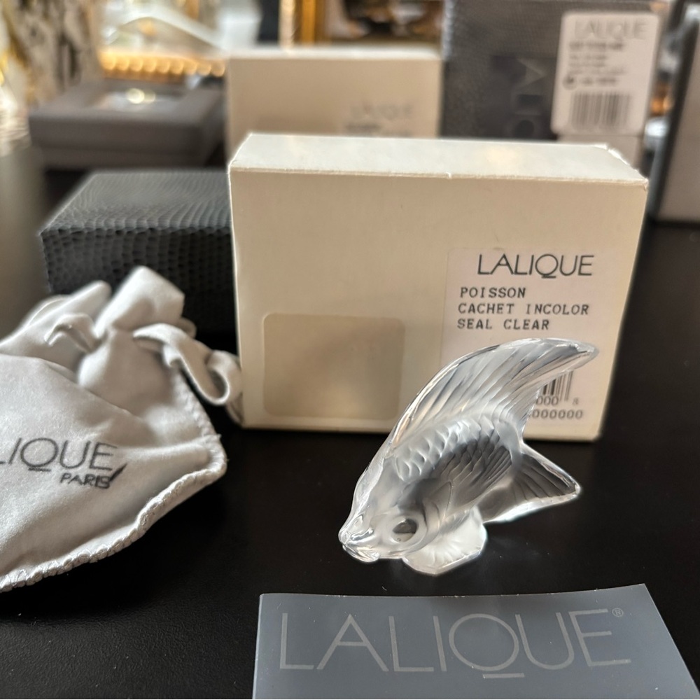 Lalique Signed Seal Fish Clear (Cachet Poisson Incolor) in Box Code 3000000